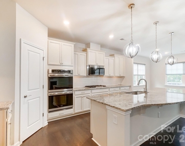 2337 Abundance Lane - Photo Thumbnail 8