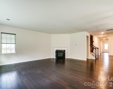 2337 Abundance Lane - Photo Thumbnail 2