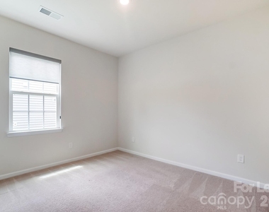 2337 Abundance Lane - Photo Thumbnail 18