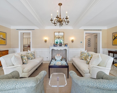 210 Emerald Lane - Photo Thumbnail 4