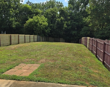 3073 Parade Lane Sw - Photo Thumbnail 1
