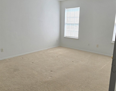 3073 Parade Lane Sw - Photo Thumbnail 5