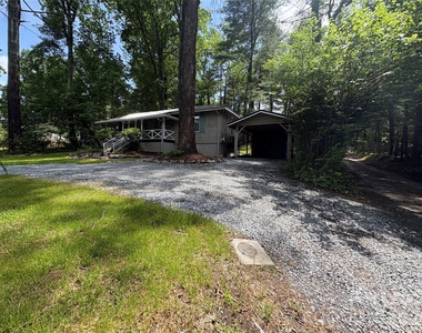 495 Armstrong Avenue - Photo Thumbnail 13