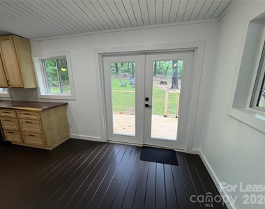 495 Armstrong Avenue - Photo Thumbnail 4