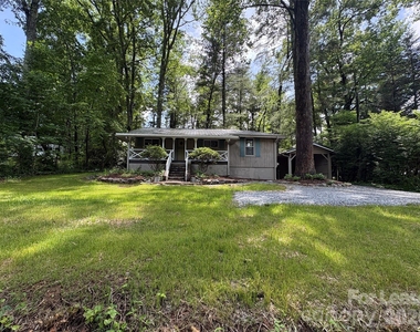 495 Armstrong Avenue - Photo Thumbnail 14