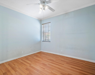 81 Nottingham Place - Photo Thumbnail 15
