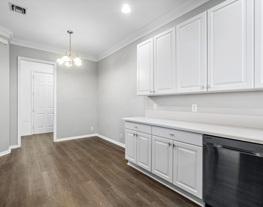 81 Nottingham Place - Photo Thumbnail 20