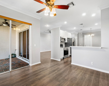 81 Nottingham Place - Photo Thumbnail 24