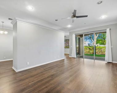 81 Nottingham Place - Photo Thumbnail 6