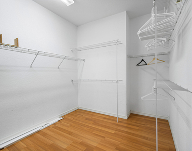 81 Nottingham Place - Photo Thumbnail 11