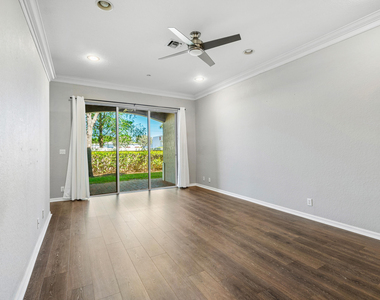 81 Nottingham Place - Photo Thumbnail 7