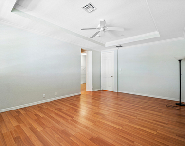 81 Nottingham Place - Photo Thumbnail 10