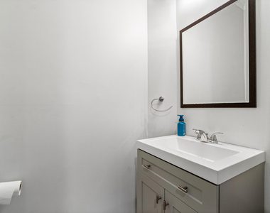 81 Nottingham Place - Photo Thumbnail 26
