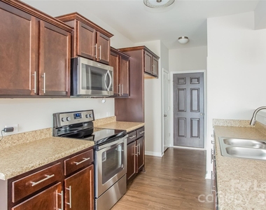 12549 Garron Road - Photo Thumbnail 3