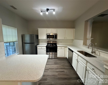 6613 Rothchild Drive - Photo Thumbnail 6