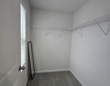 7223 Encino Place - Photo Thumbnail 14