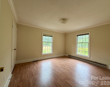 3720 S Providence Road - Photo Thumbnail 15