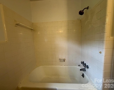 3720 S Providence Road - Photo Thumbnail 14
