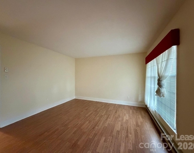 3720 S Providence Road - Photo Thumbnail 12