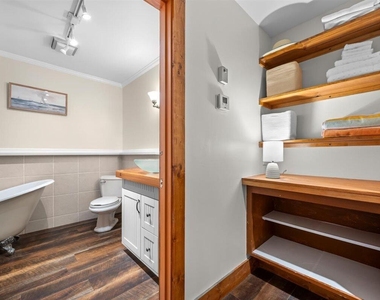 109 Seashore Drive - Photo Thumbnail 26