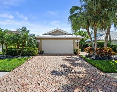 109 Seashore Drive - Photo Thumbnail 1