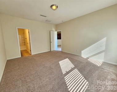 2824 Hopeton Court - Photo Thumbnail 9