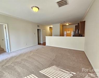 2824 Hopeton Court - Photo Thumbnail 7