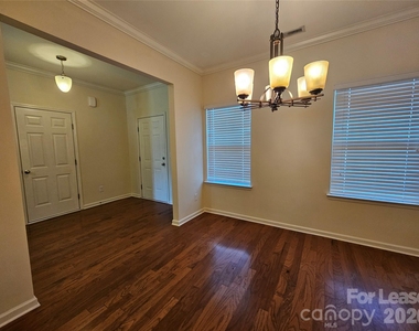 2824 Hopeton Court - Photo Thumbnail 5