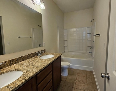 2824 Hopeton Court - Photo Thumbnail 10