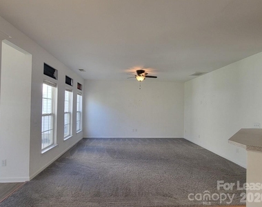 177 Autumn Falls Drive - Photo Thumbnail 5