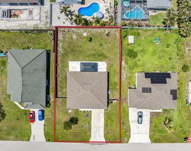 766 Se Academy Lane - Photo Thumbnail 32