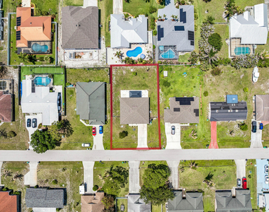 766 Se Academy Lane - Photo Thumbnail 36