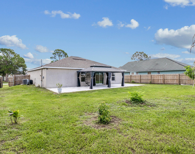 766 Se Academy Lane - Photo Thumbnail 7