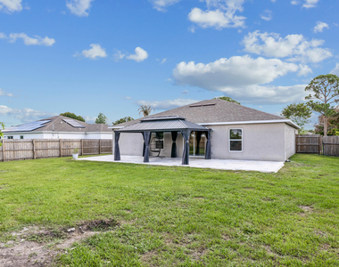 766 Se Academy Lane - Photo Thumbnail 9