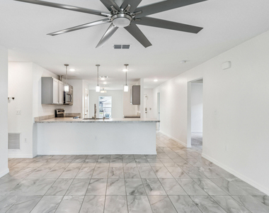 766 Se Academy Lane - Photo Thumbnail 14