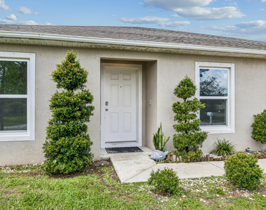 766 Se Academy Lane - Photo Thumbnail 5