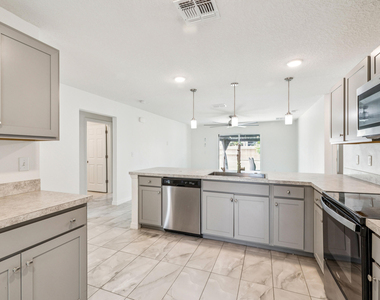 766 Se Academy Lane - Photo Thumbnail 17