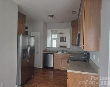 113 Kase Court - Photo Thumbnail 4
