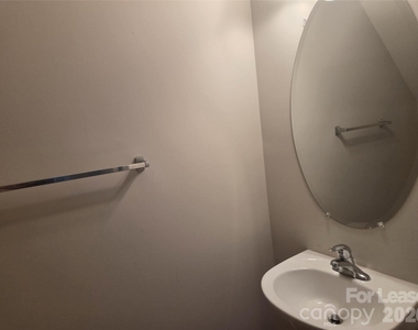 113 Kase Court - Photo Thumbnail 16