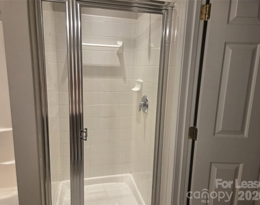 113 Kase Court - Photo Thumbnail 13