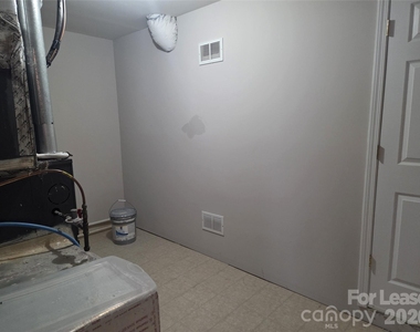 113 Kase Court - Photo Thumbnail 24