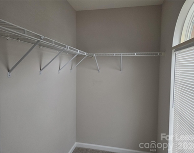 113 Kase Court - Photo Thumbnail 20