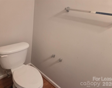 113 Kase Court - Photo Thumbnail 15