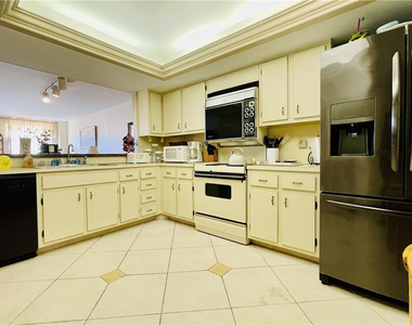 2900 Ne 14th Street Causeway - Photo Thumbnail 7