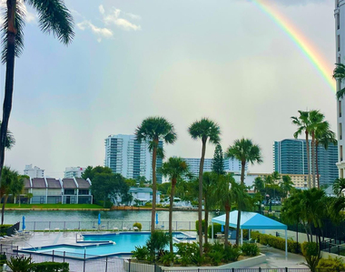 2900 Ne 14th Street Causeway - Photo Thumbnail 2