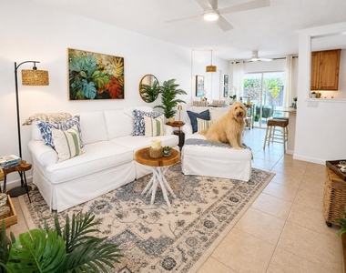 713 Suwanee Avenue - Photo Thumbnail 2