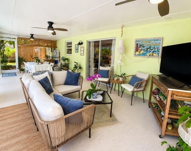 713 Suwanee Avenue - Photo Thumbnail 5