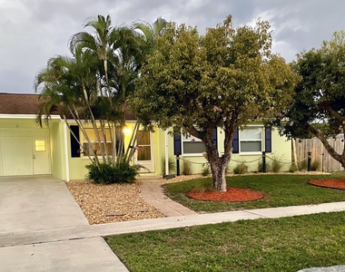 713 Suwanee Avenue - Photo Thumbnail 1