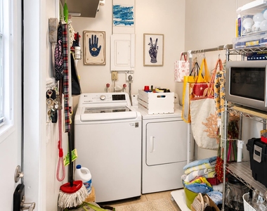 713 Suwanee Avenue - Photo Thumbnail 12