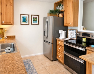 713 Suwanee Avenue - Photo Thumbnail 6